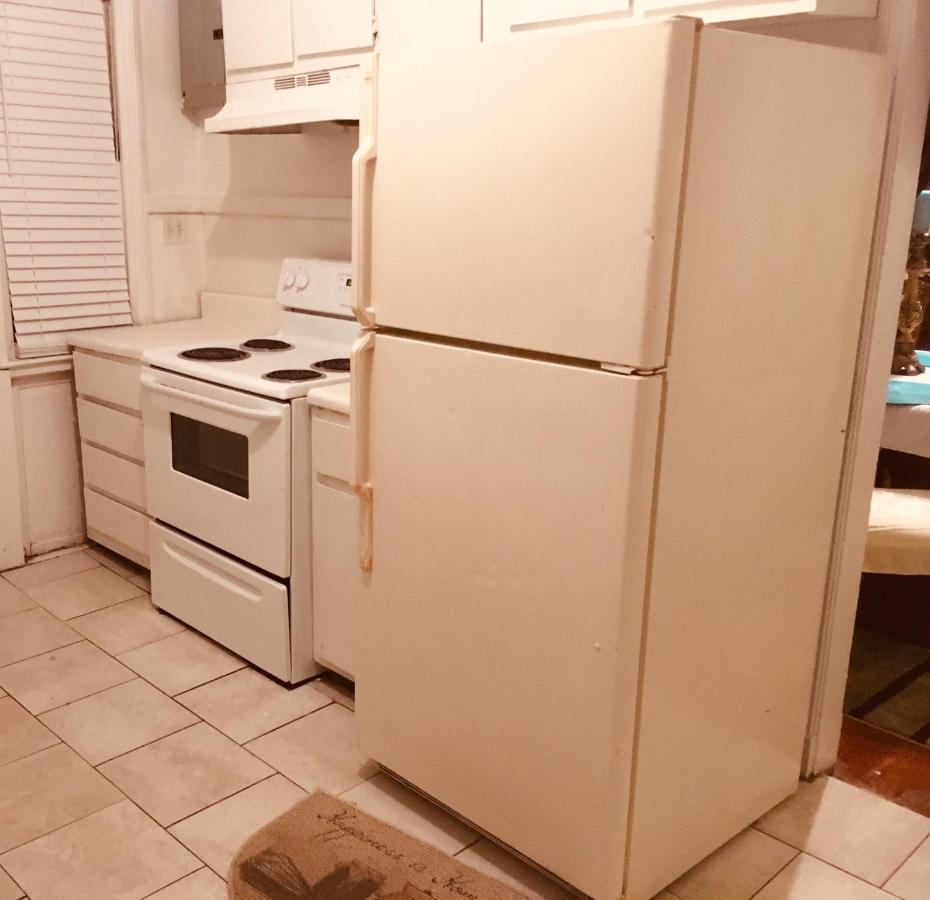 Best Deal In Town! Entire 1 Bedroom Apartment 59 蒙哥马利 外观 照片