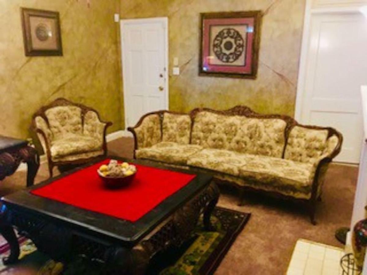 Best Deal In Town! Entire 1 Bedroom Apartment 59 蒙哥马利 外观 照片
