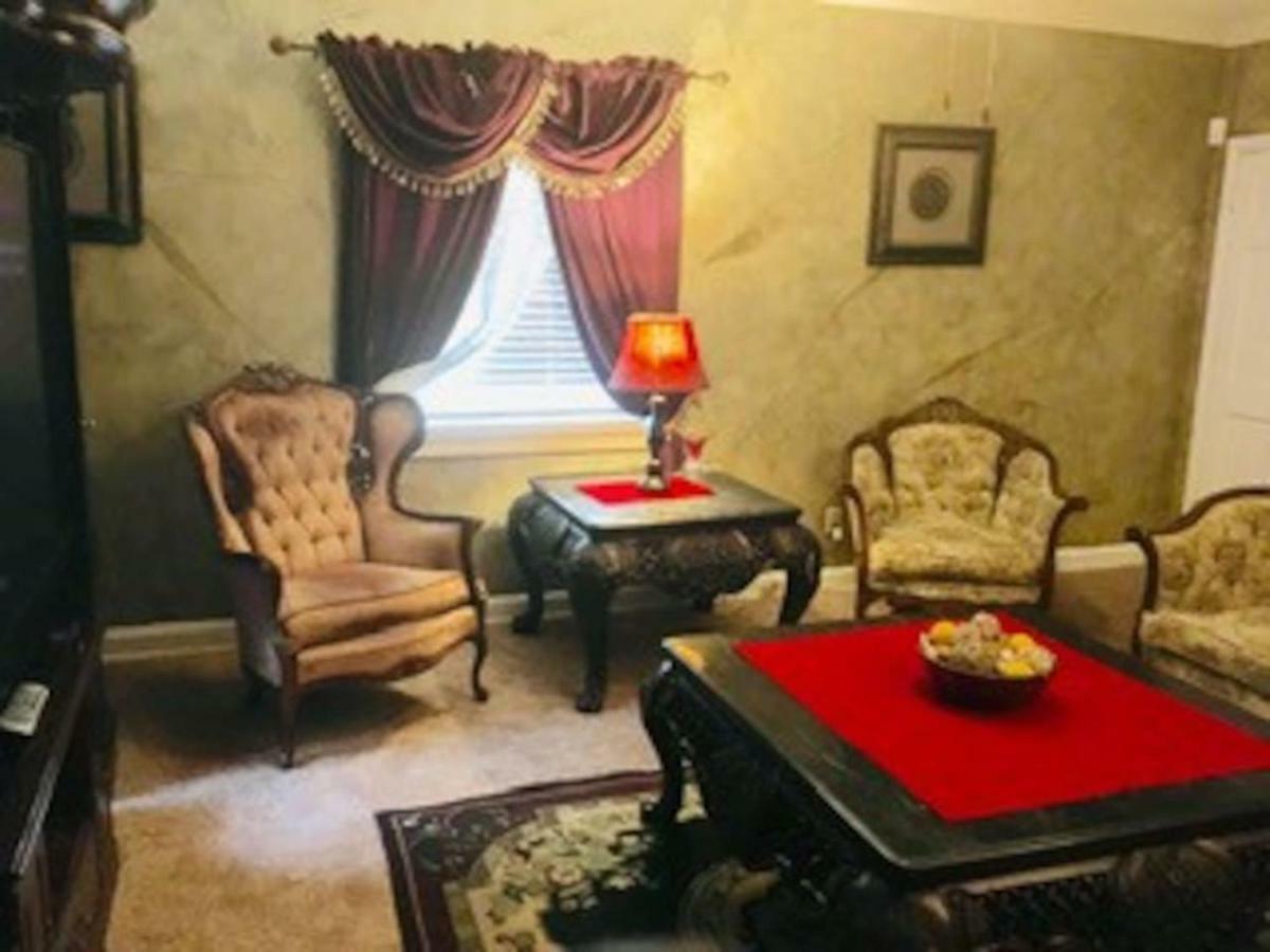 Best Deal In Town! Entire 1 Bedroom Apartment 59 蒙哥马利 外观 照片
